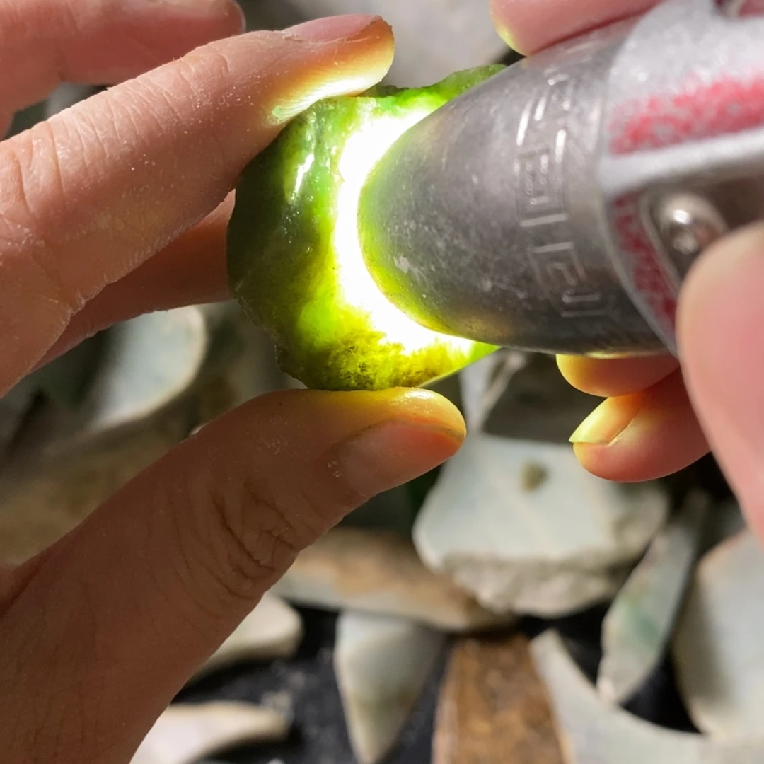 颈饰未镶嵌翡翠天然翡翠