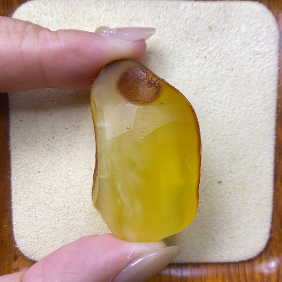 蜜蜡未镶嵌珠宝奇石敏