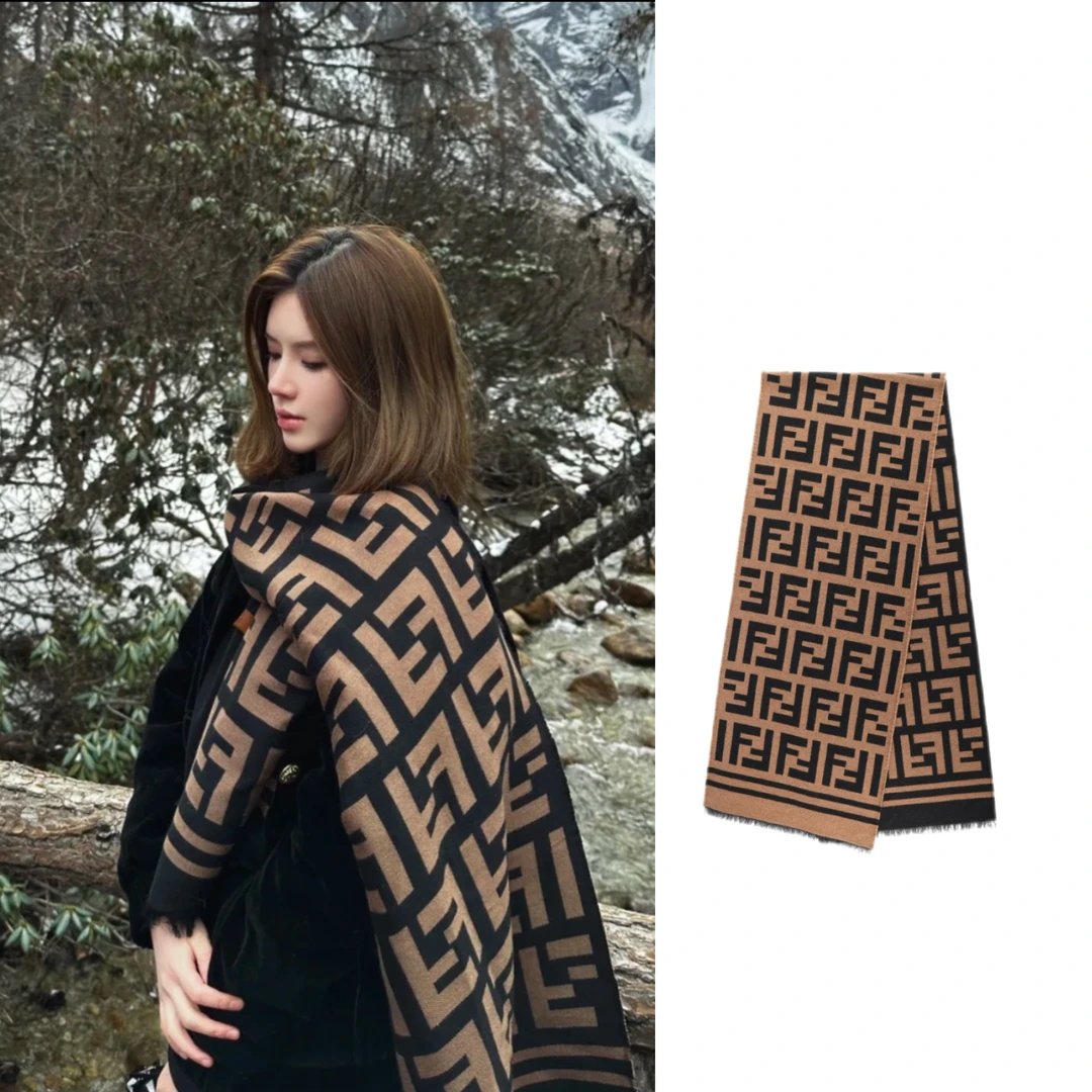未使用 FENDI/芬迪 FF图案 羊毛真丝 绒线围巾 棕色