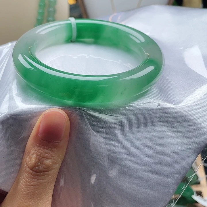 石英质玉手镯未镶嵌M****g