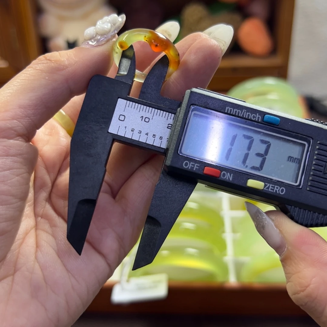 蛇纹石玉未镶嵌手镯75