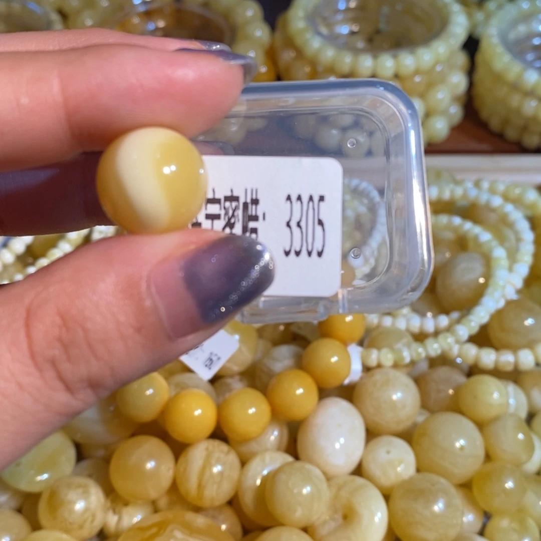 琥珀未镶嵌珠宝奇石3305