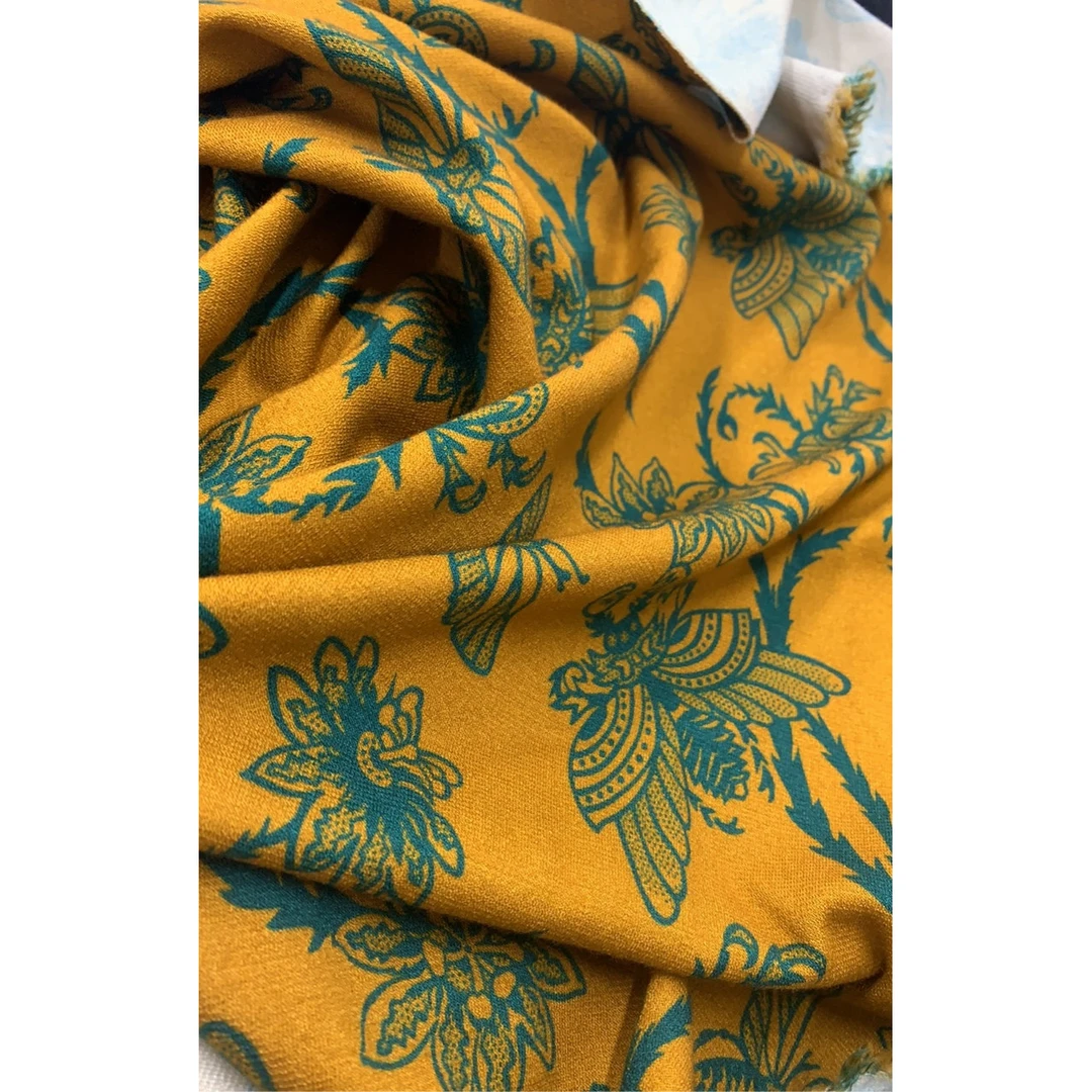GUCC原DAN VI针织黄色底印花服装布料宽125CM 398G/M意大利进口