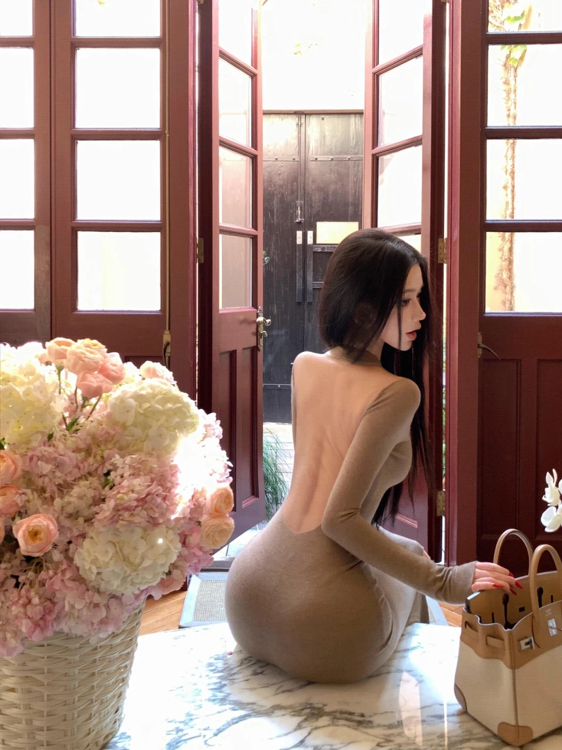 纯欲辣妹性感网纱拼接透视露背针织连衣裙收腰显瘦鱼尾裙包臀长裙