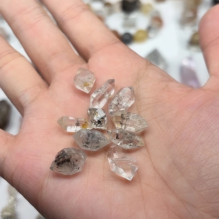 水晶未镶嵌颈饰10克闪灵钻（已打手串孔）