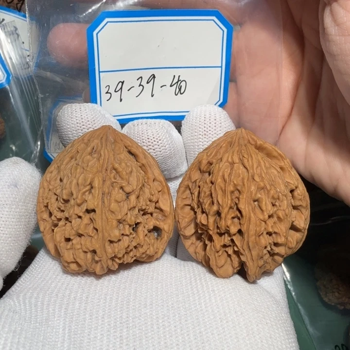 文玩核桃吊坠南疆21