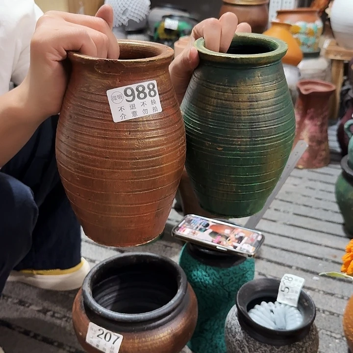 瑕疵金色瓶一对988高度20口径10