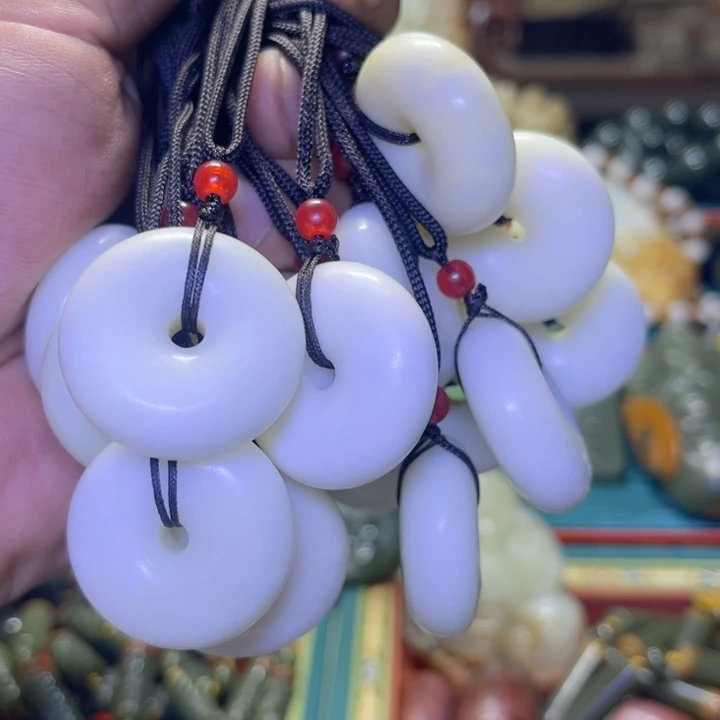 蛇纹石玉未镶嵌项链