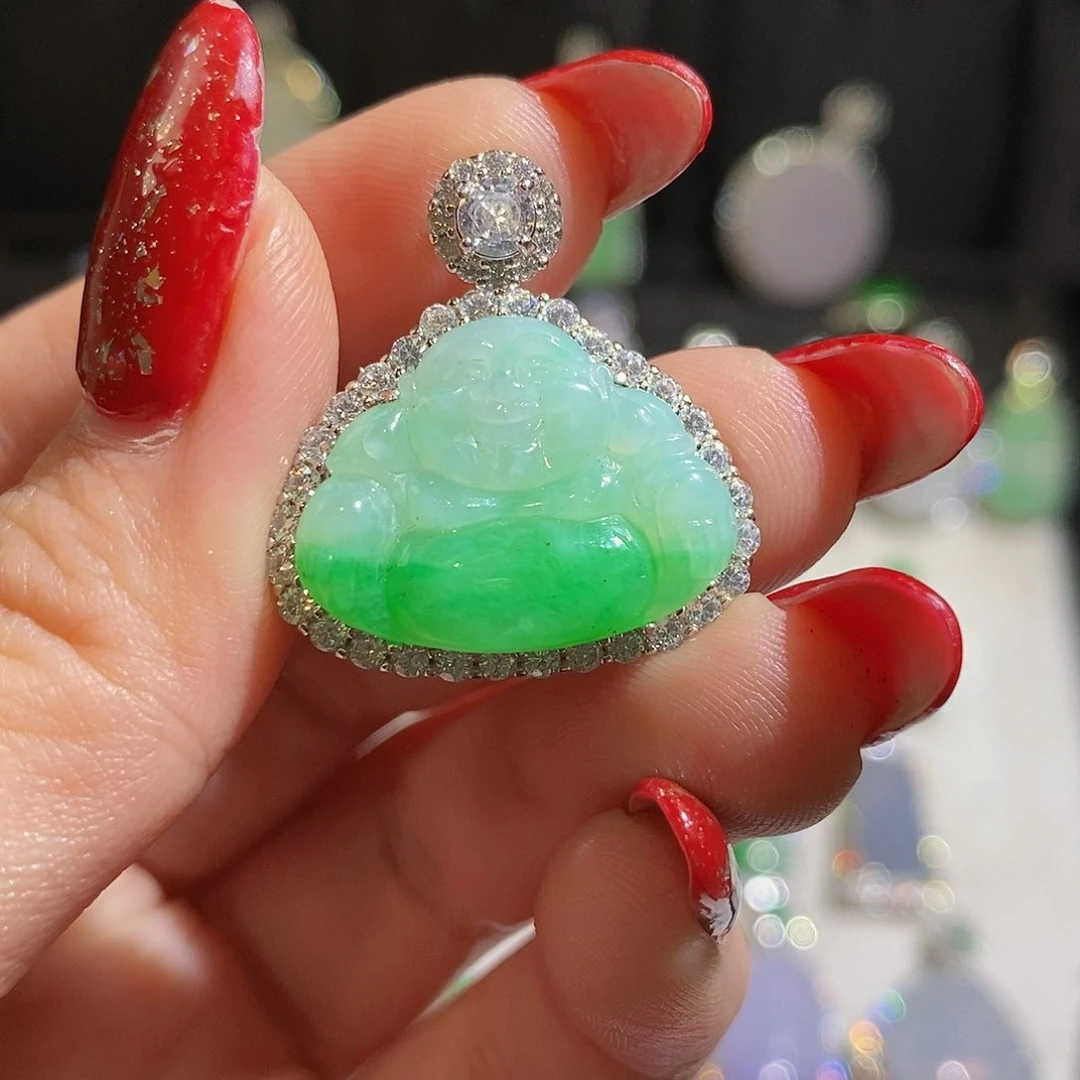 翡翠颈饰银S925镶嵌天然翡翠