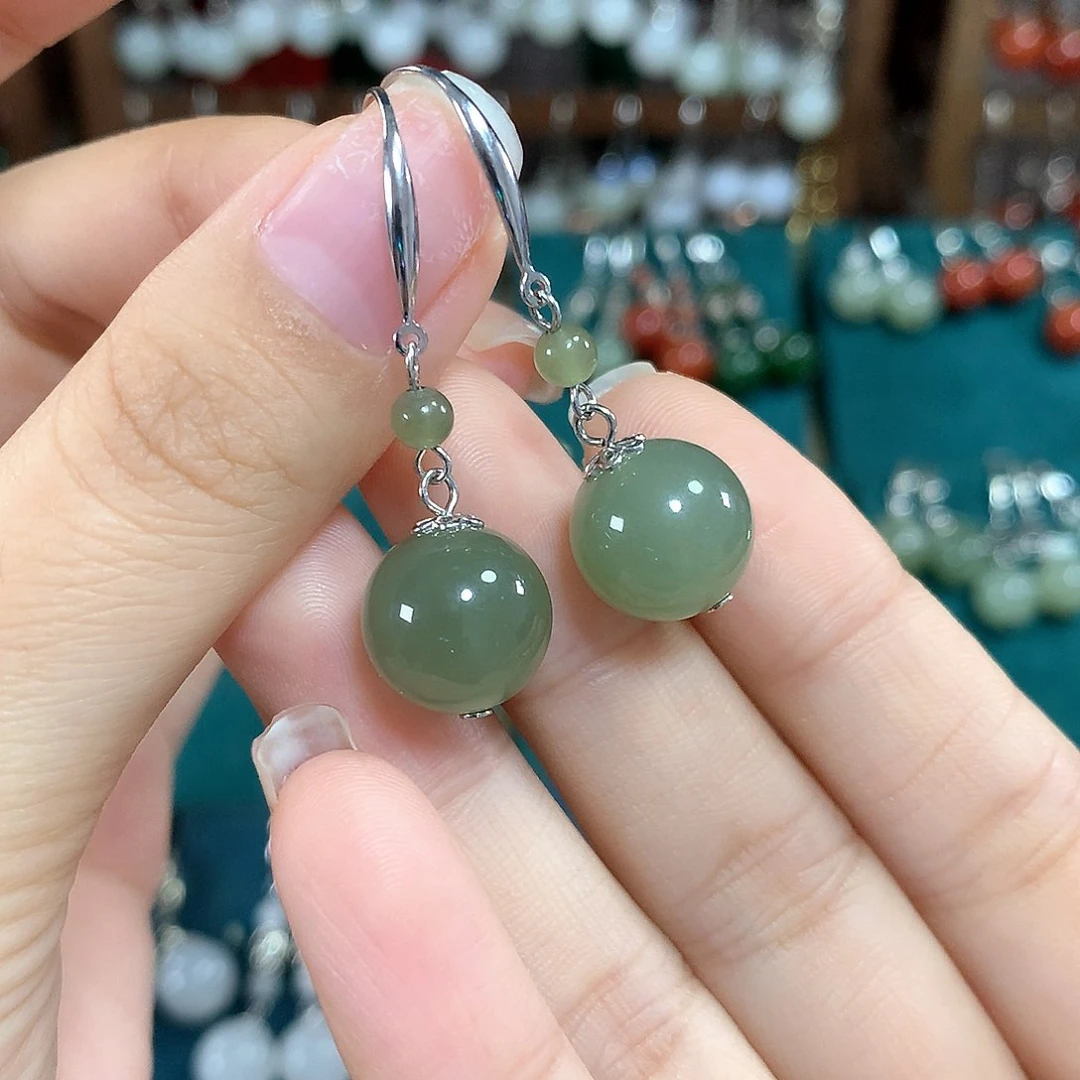 和田玉耳饰银S925镶嵌卡12mm左右晴水绿