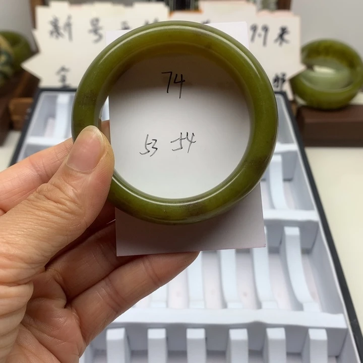 未镶嵌蛇纹石玉手镯