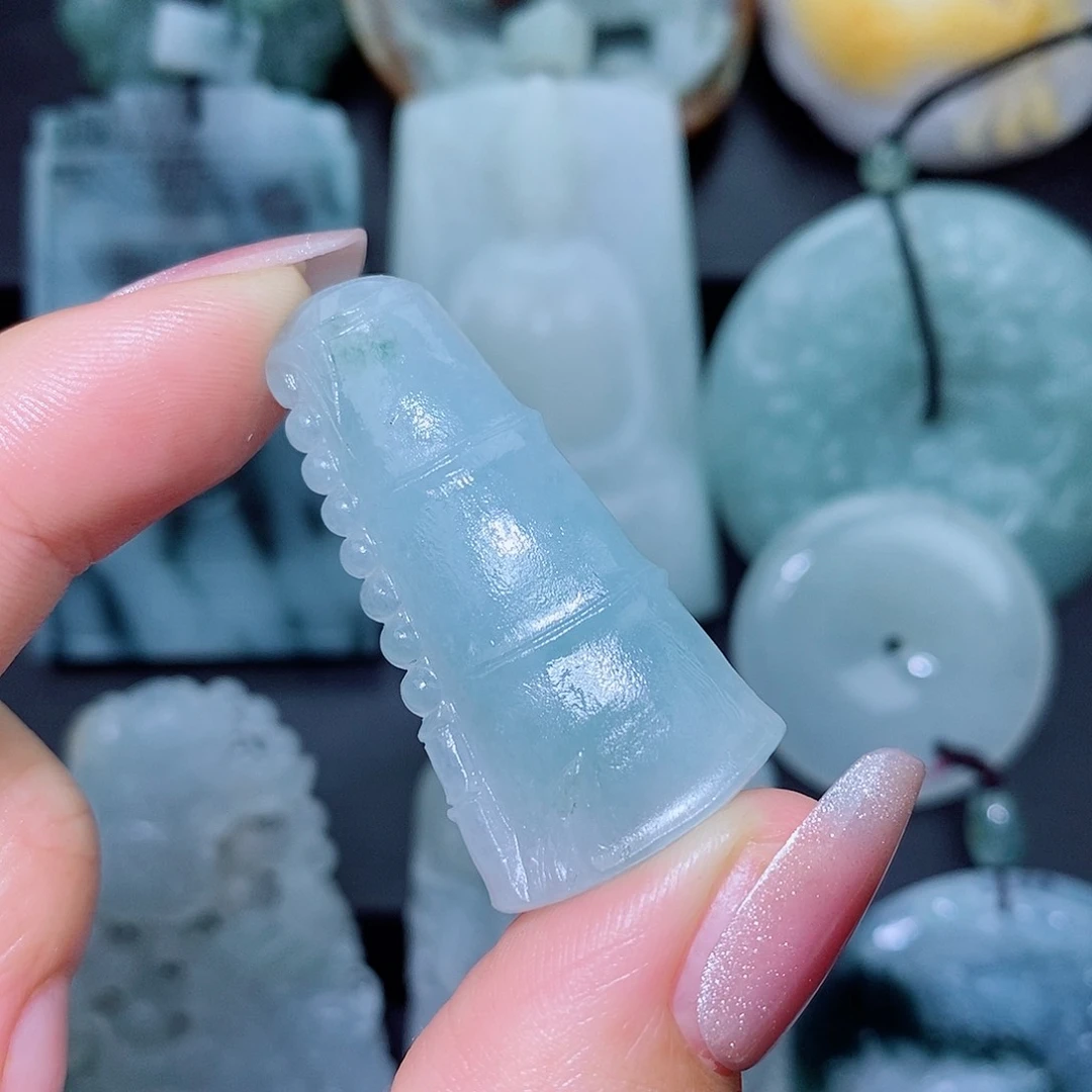 定制翡翠未镶嵌翡翠