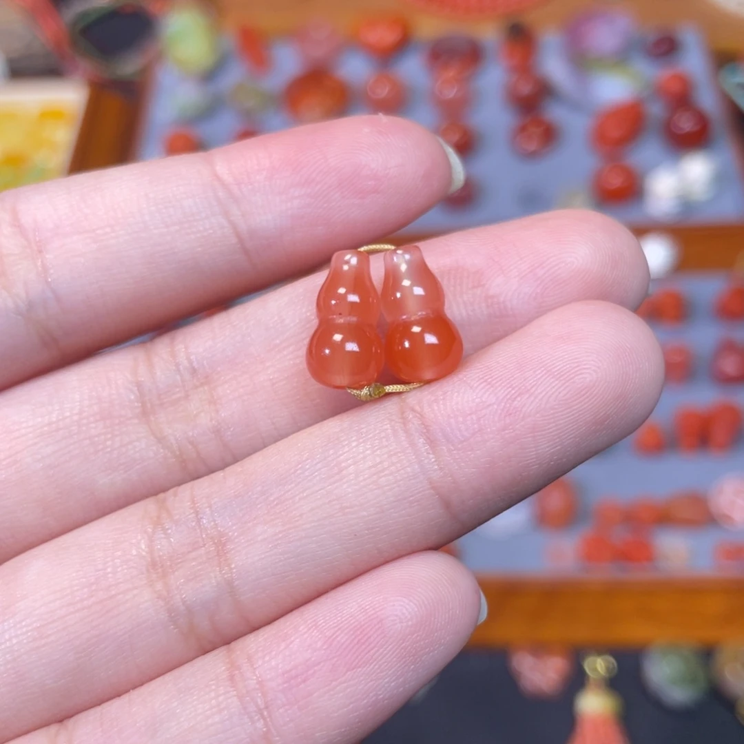 南红玛瑙未镶嵌冰红葫芦卡7左右