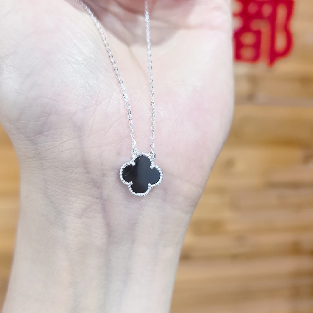 坠链均足银 四叶草女生项链轻奢吊坠套链足银银饰百搭简约