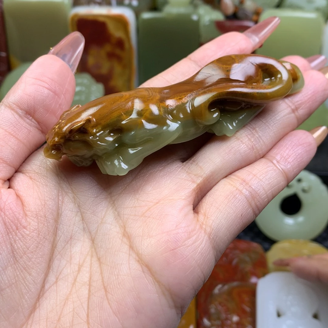 新疆昆仑山料牌子