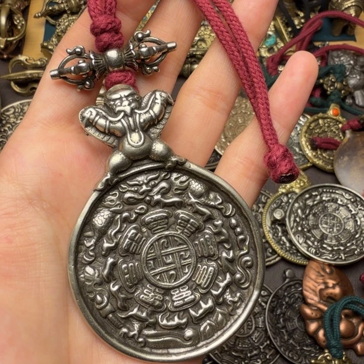 藏传文玩九宫如图