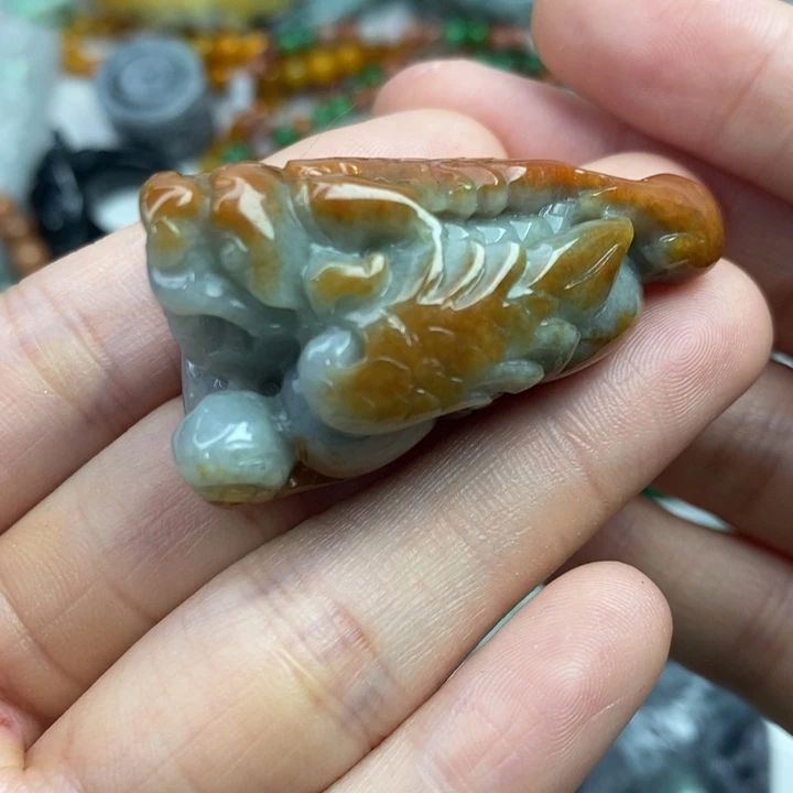 颈饰未镶嵌翡翠吊坠