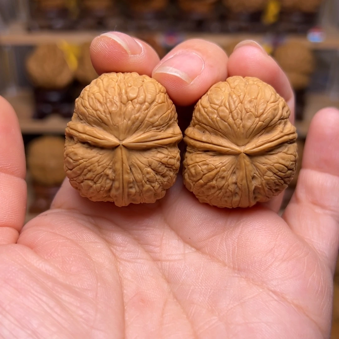 把件文玩核桃25w元宝三棱35尺