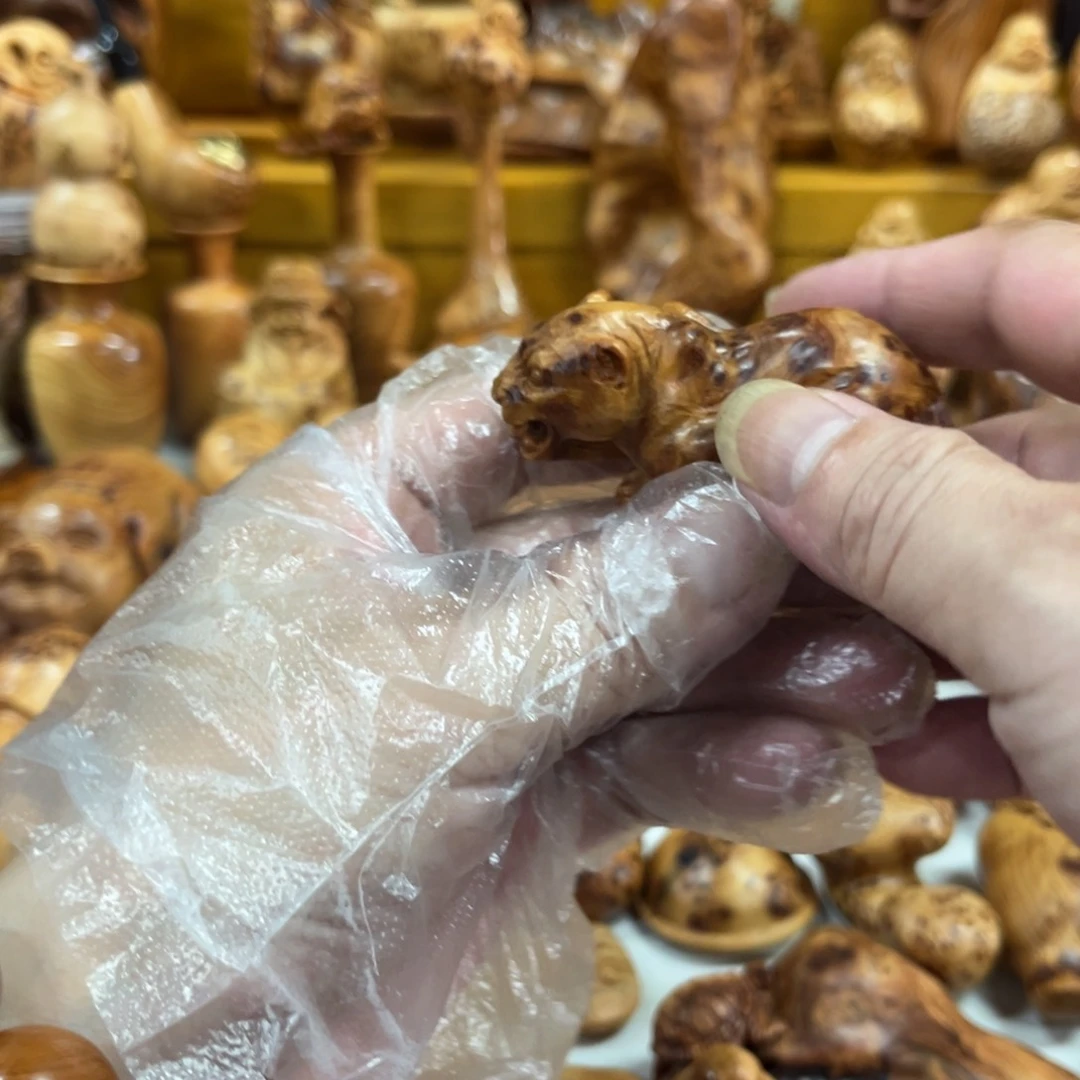 柏木（崖柏）海***?太行崖柏陈化瘤捷豹