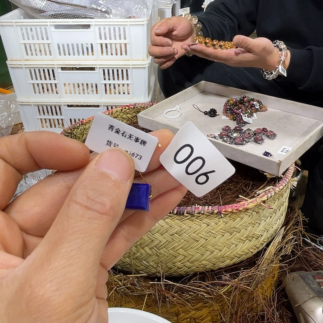 水晶摆件…..未镶嵌q j 673