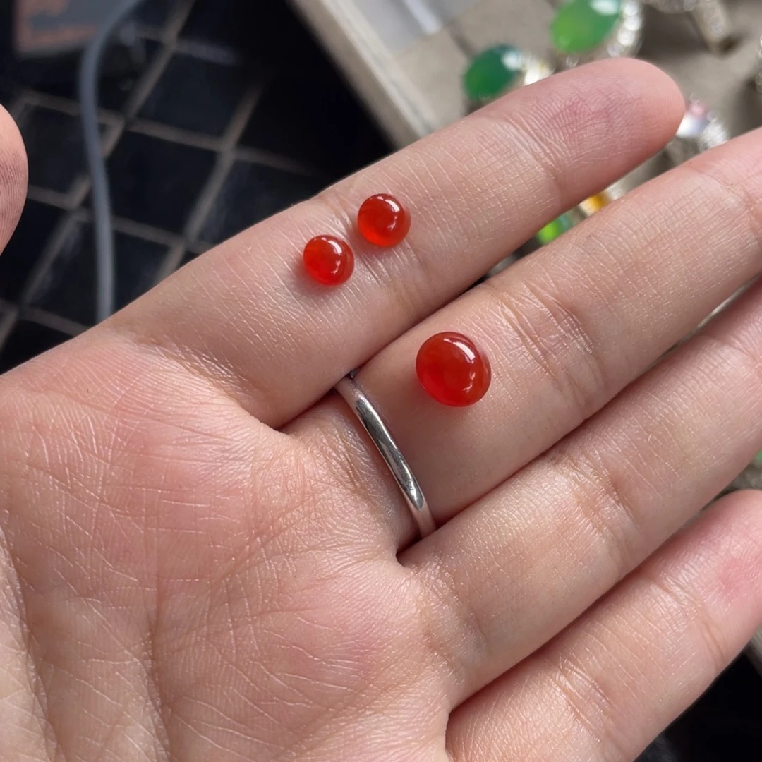 静***开定制翡翠未镶嵌天然红