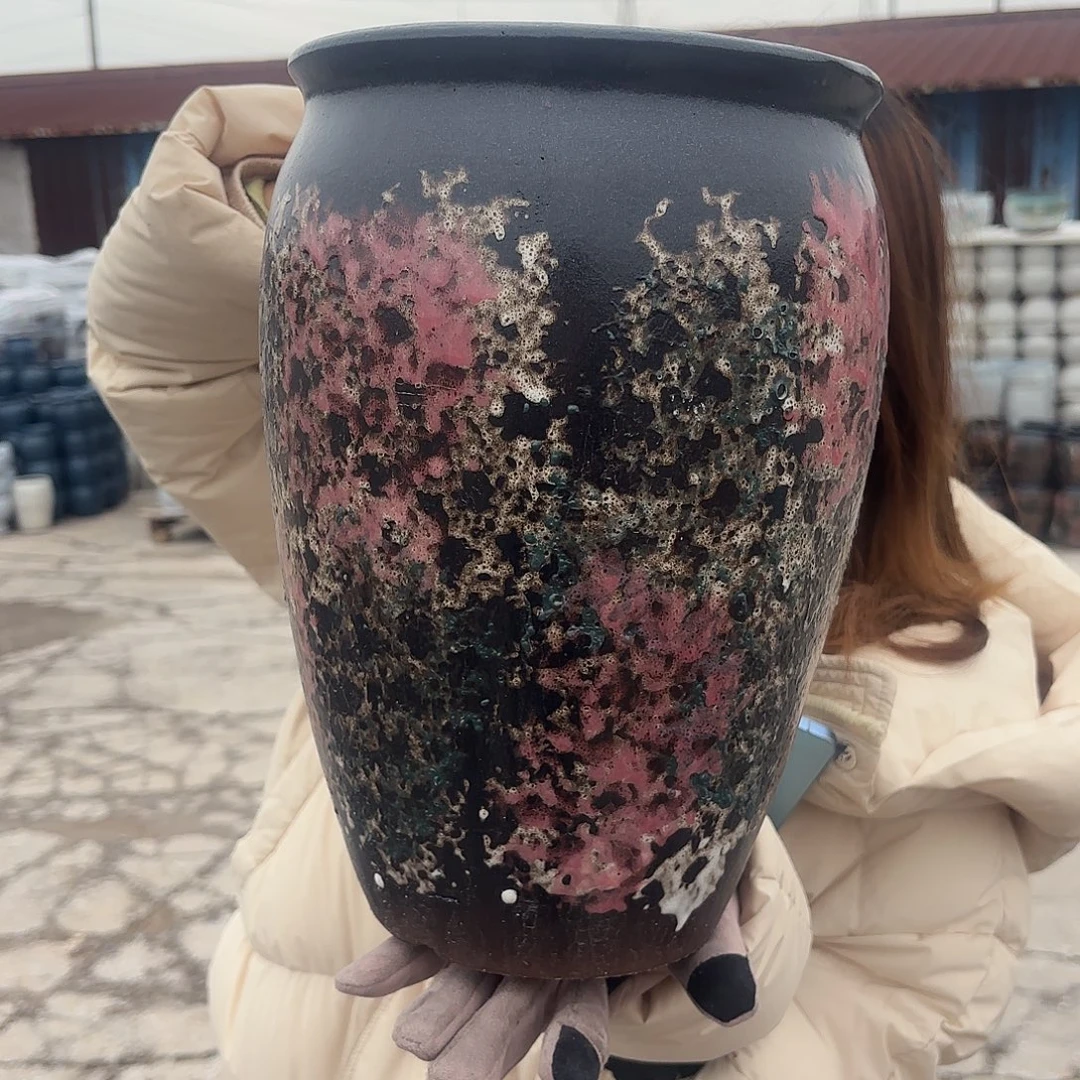 口径20高度31一个油画许