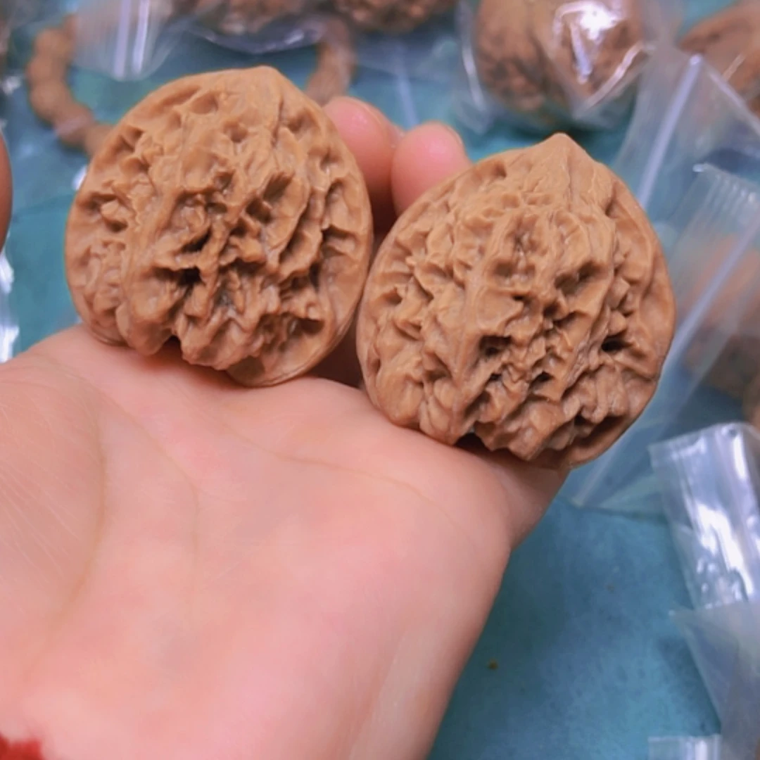 【闪购商品】把件核桃38.5野牛修尖