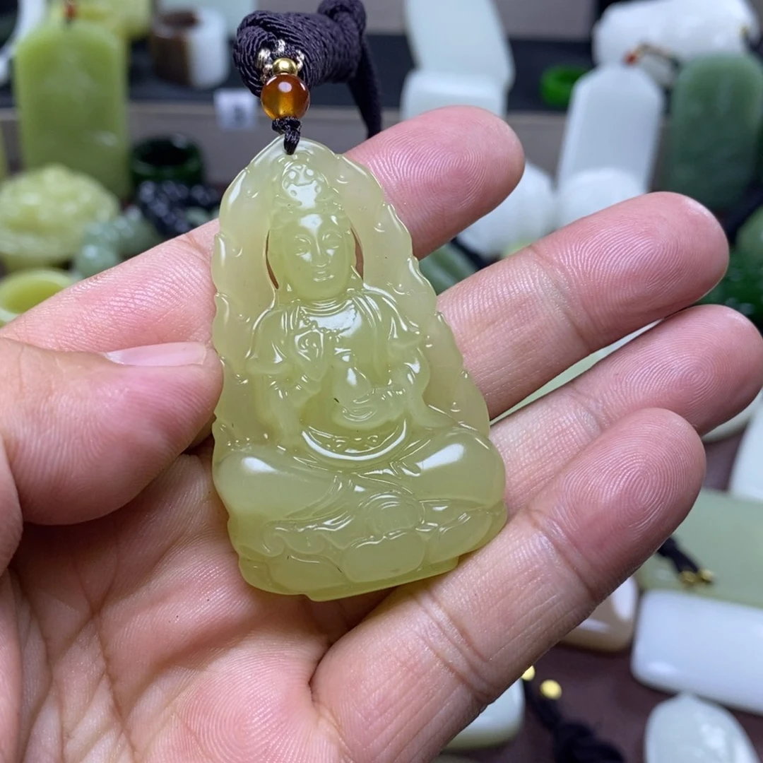 和田玉未镶嵌颈饰