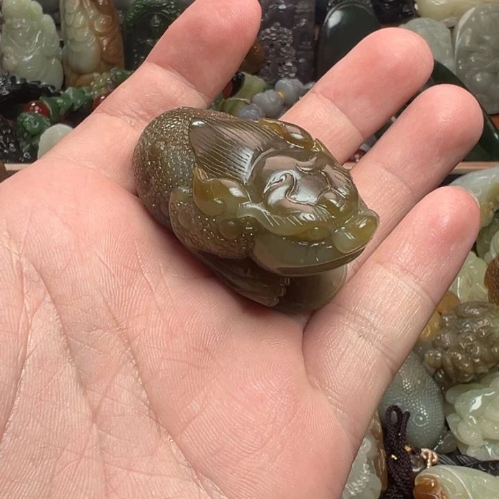 未镶嵌和田玉挂件