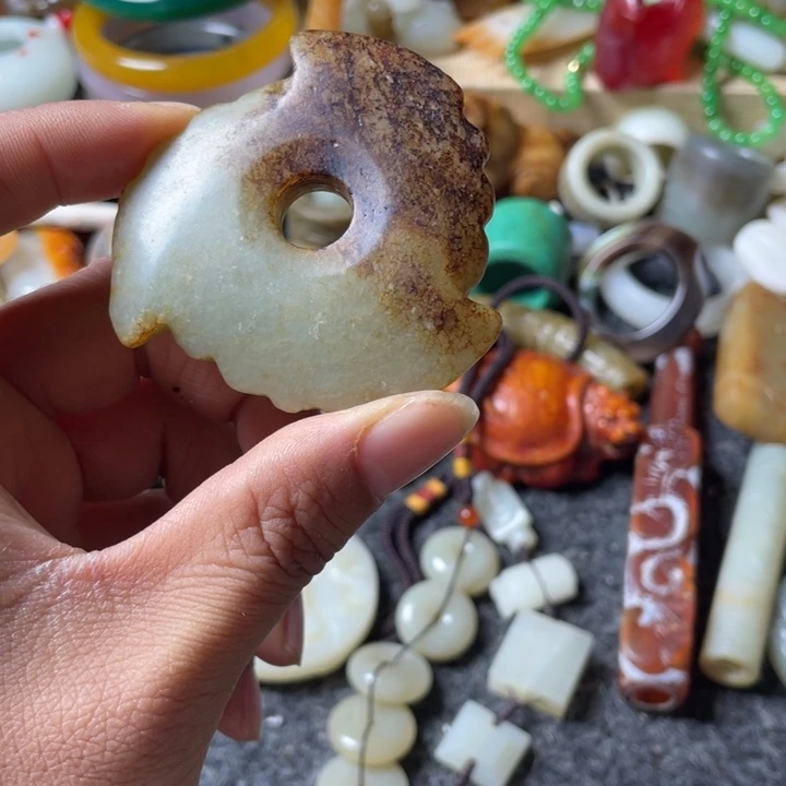 和田玉未镶嵌吊坠(不含链)