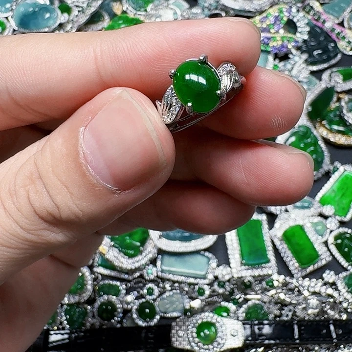 翡翠颈饰未镶嵌天然A货翡翠放漏