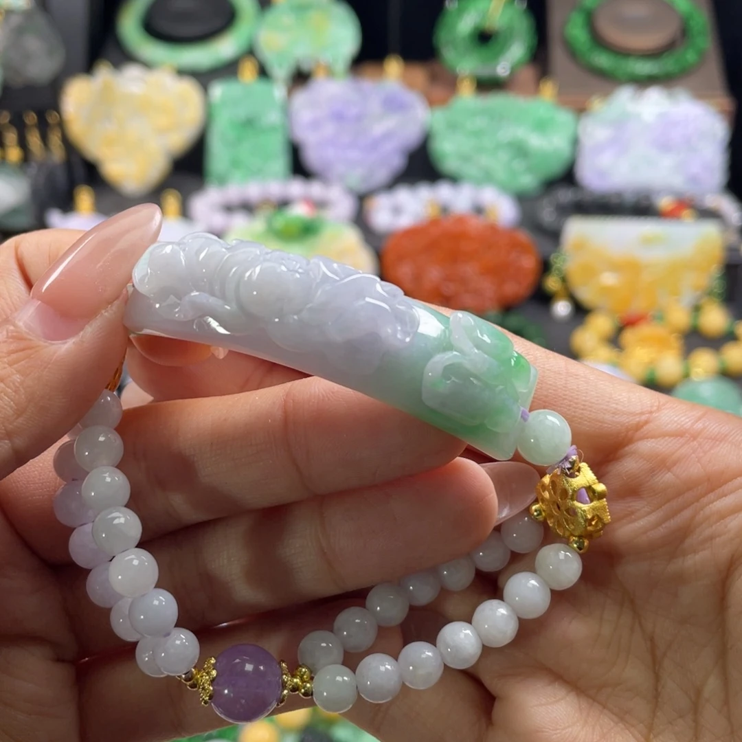 翡翠未镶嵌手链待编织