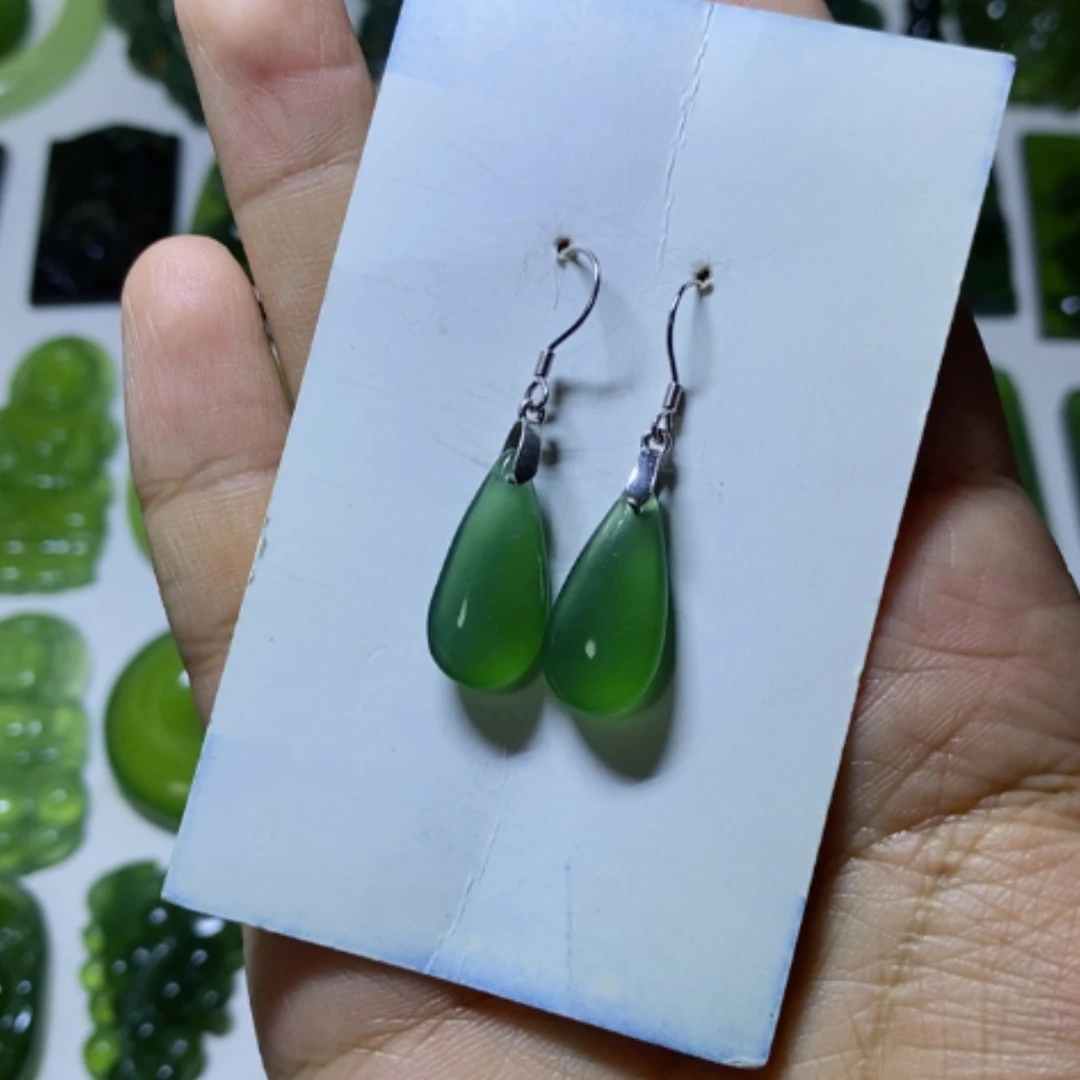 【闪购商品】未镶嵌蛇纹石玉耳环