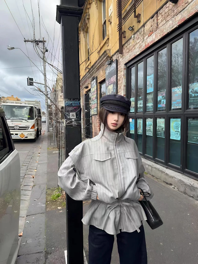 复古英伦风条纹翻领风衣外套女2025秋季新款收腰抽绳短款夹克上衣