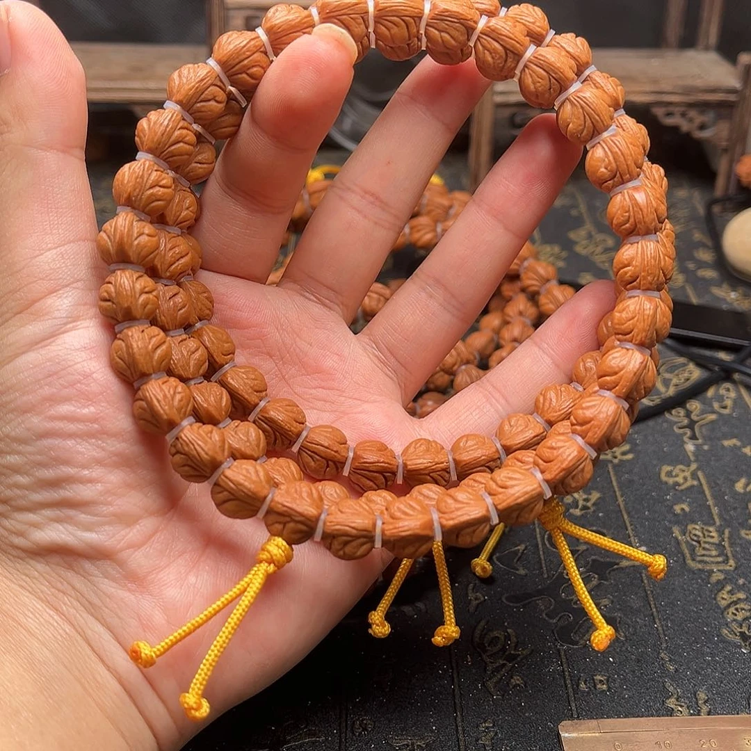 桃核吊坠玉龙手持