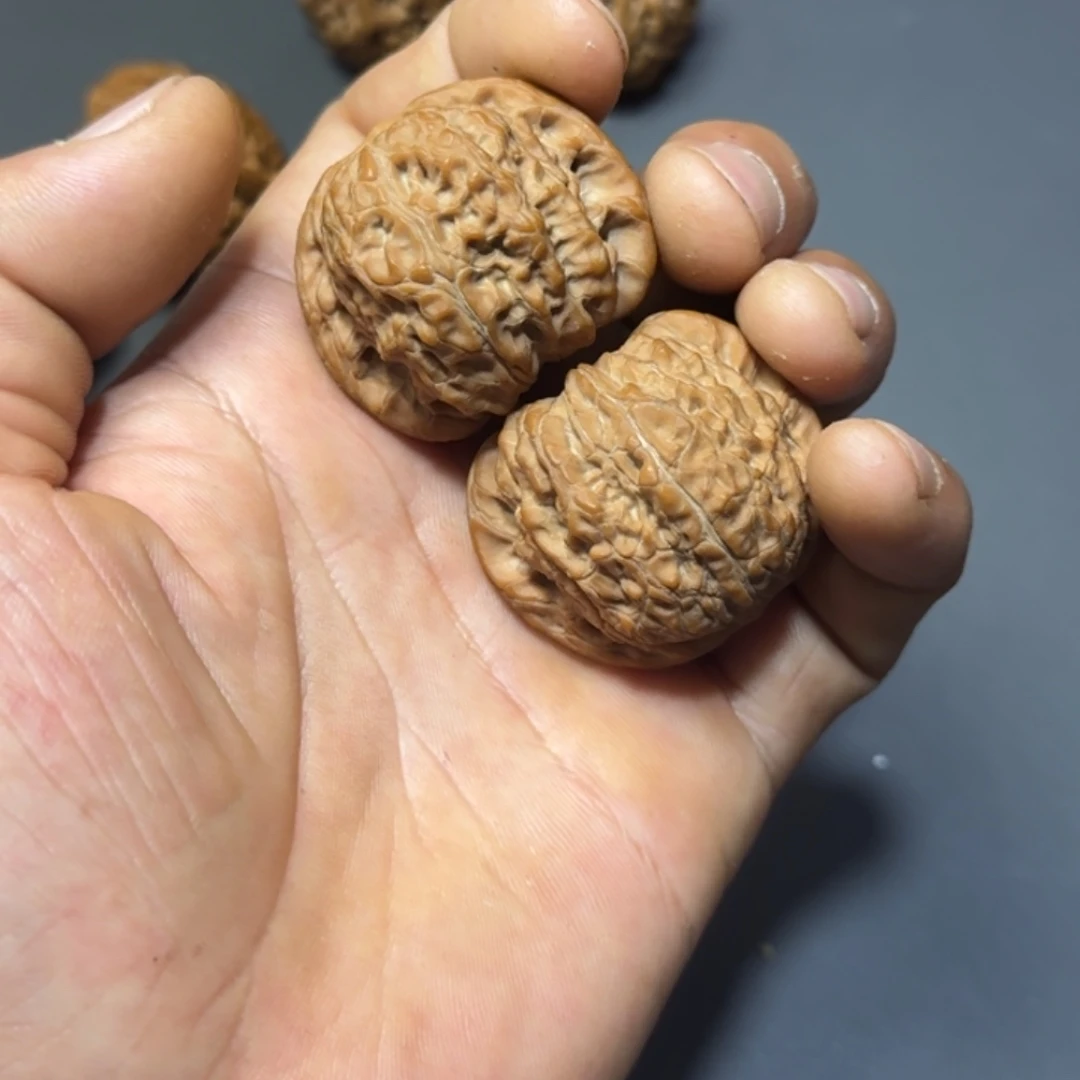 文玩核桃把件全品雪麒麟
