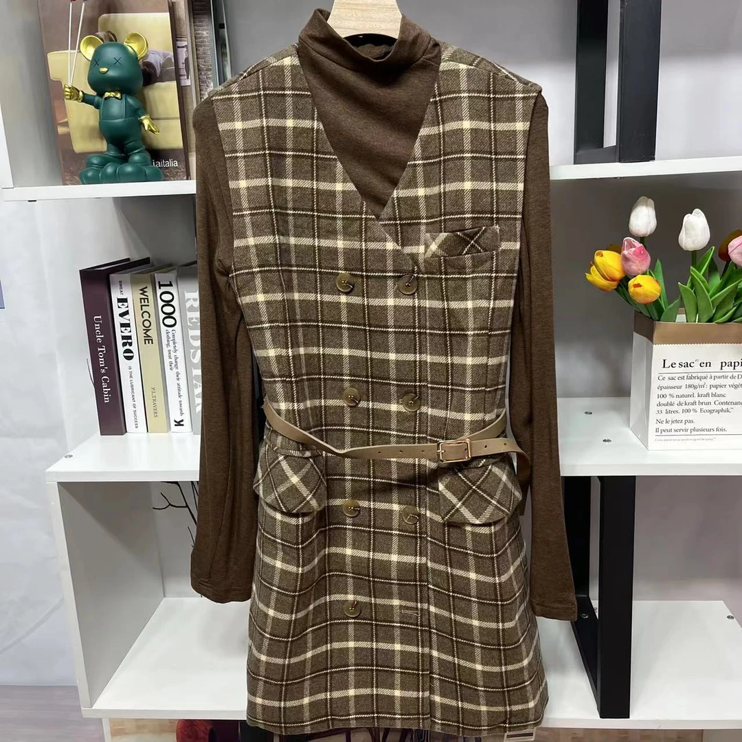 G2037【春季新款】时尚深咖色高领打底衫搭格子马夹两件套连