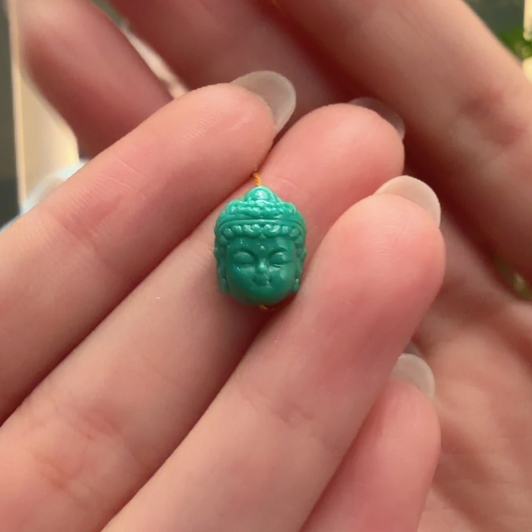 绿松石未镶嵌颈饰