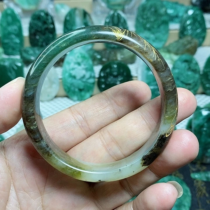 未镶嵌独山玉手镯