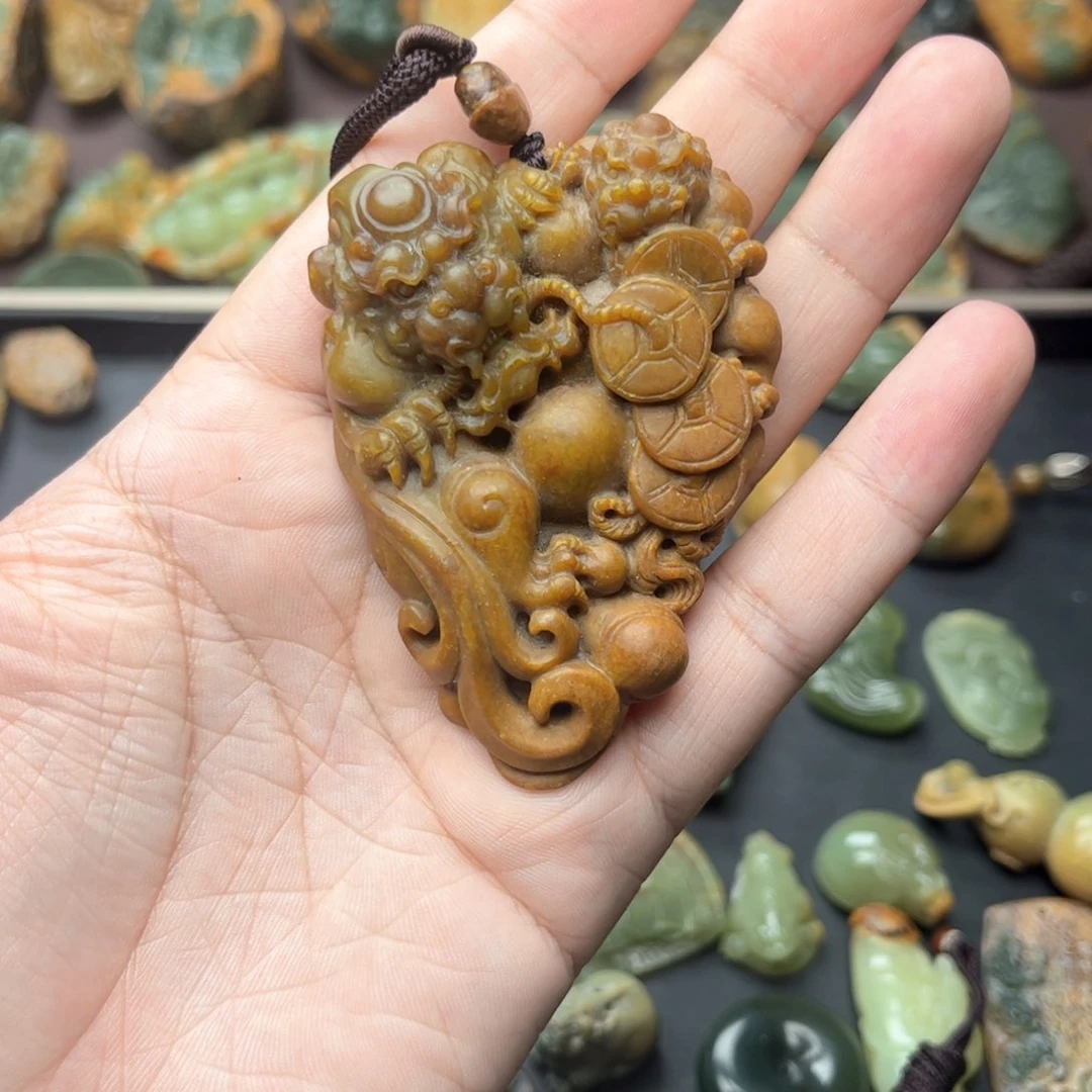 岫岩河磨玉（透闪石质玉）吊坠未镶嵌雨****语
