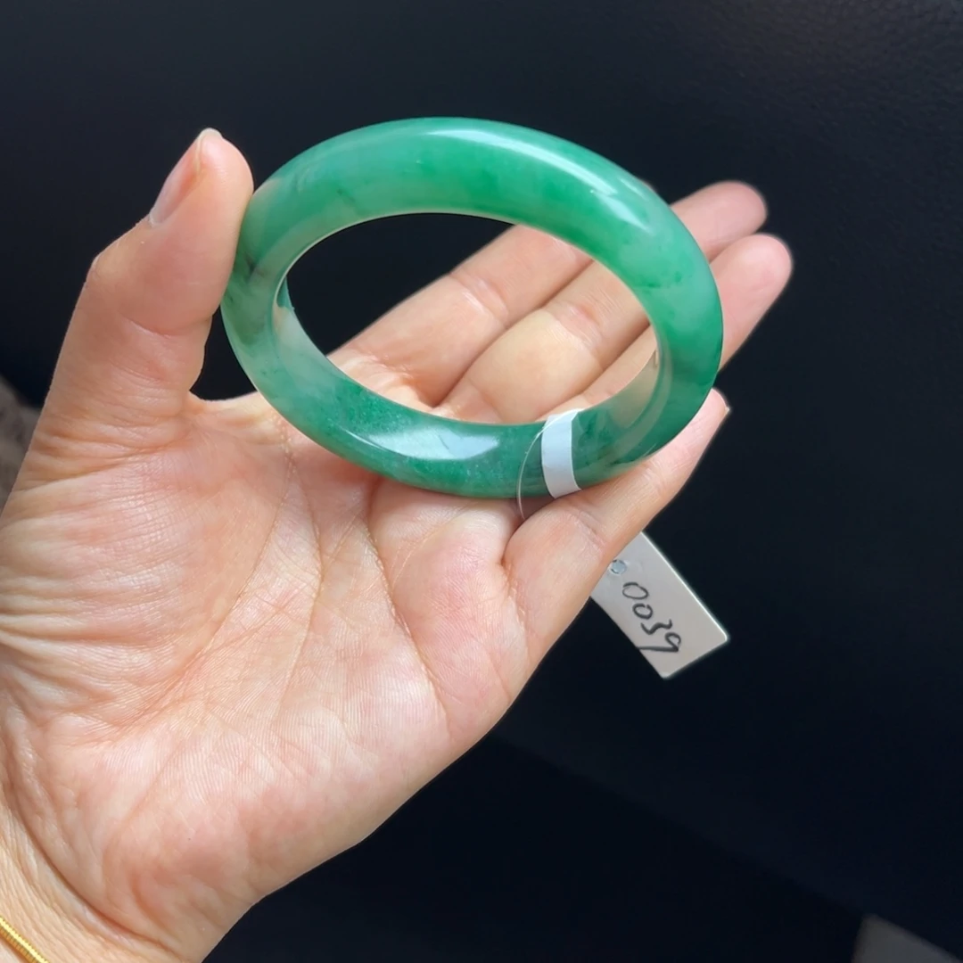 石英质玉未镶嵌手镯非洲翠5758