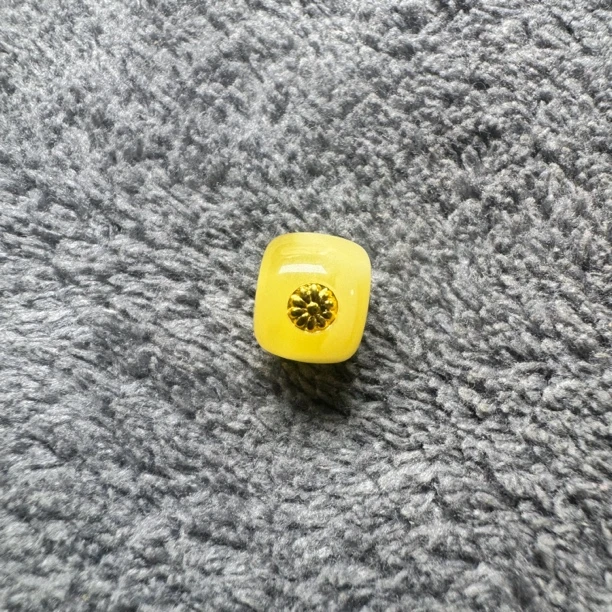 天然俄料蜜蜡直切单珠 直径8mm 镶嵌金标 珠型规整蜡纸浓郁