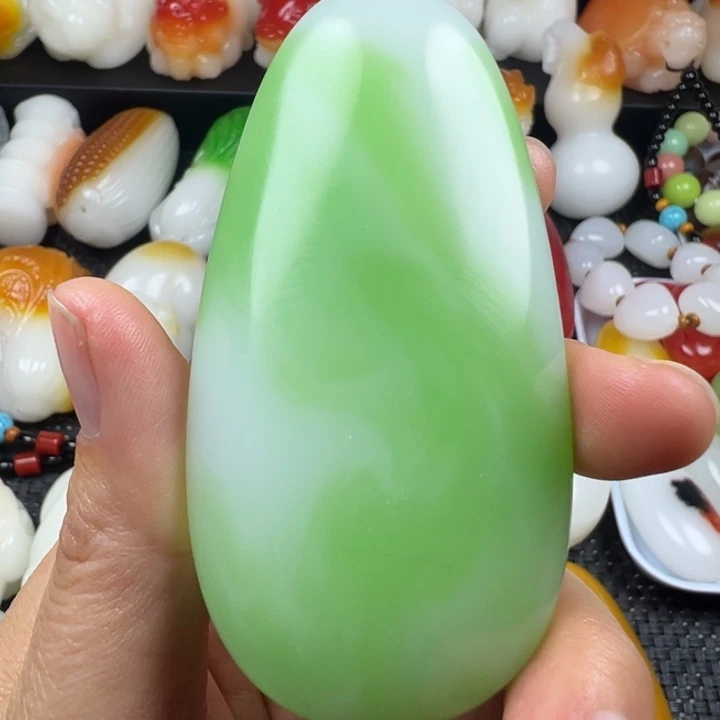 新疆戈壁五彩石金丝