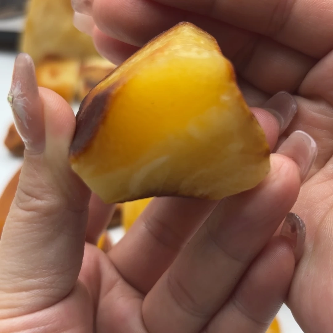 定制琥珀未镶嵌L**g琥珀