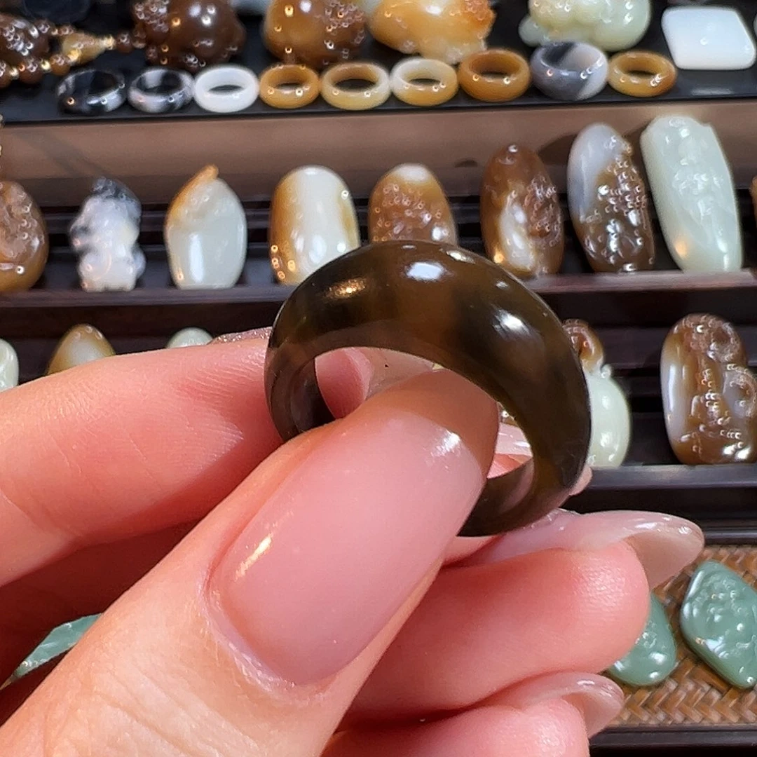 和田玉未镶嵌颈饰17.6圈口