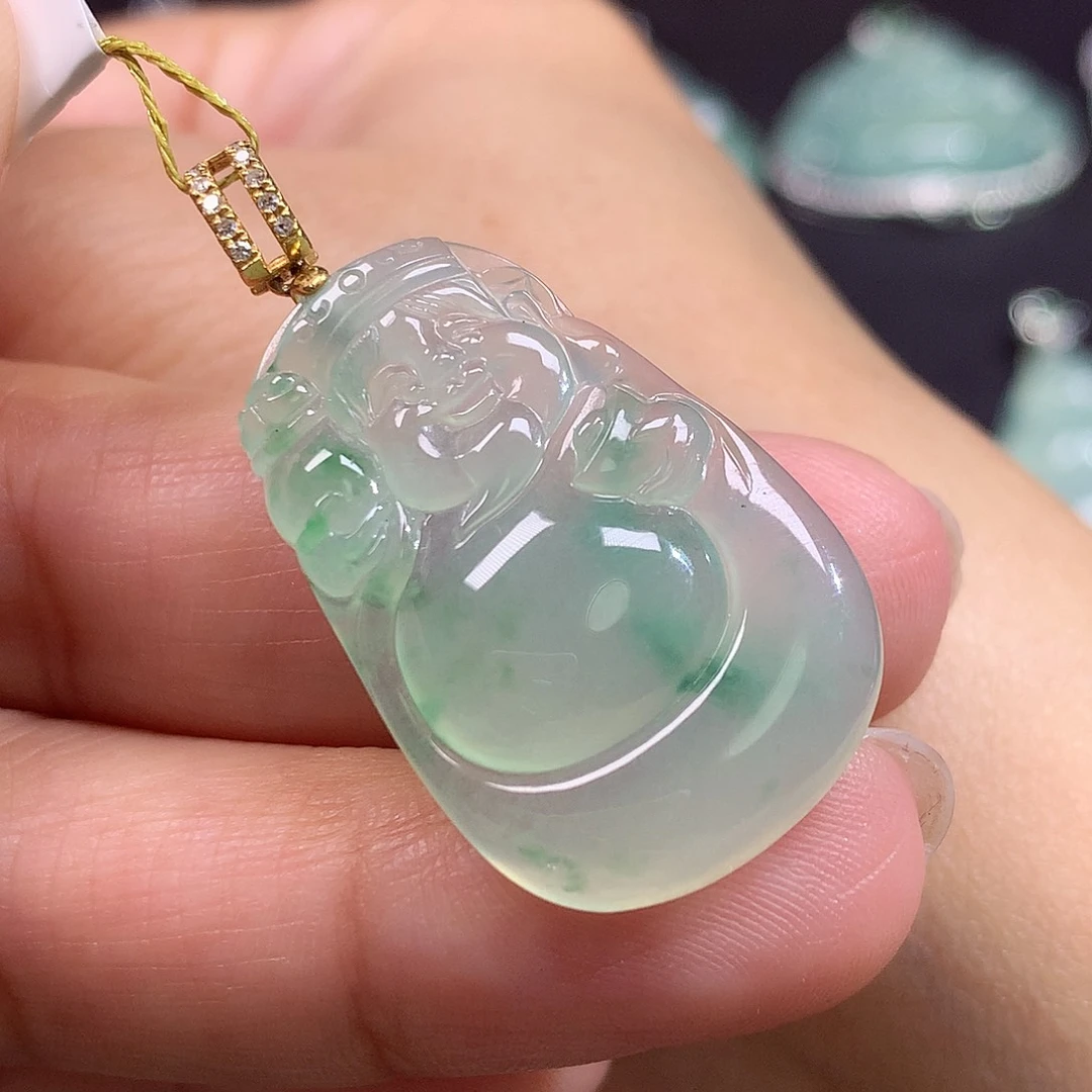 翡翠18K金镶嵌颈饰