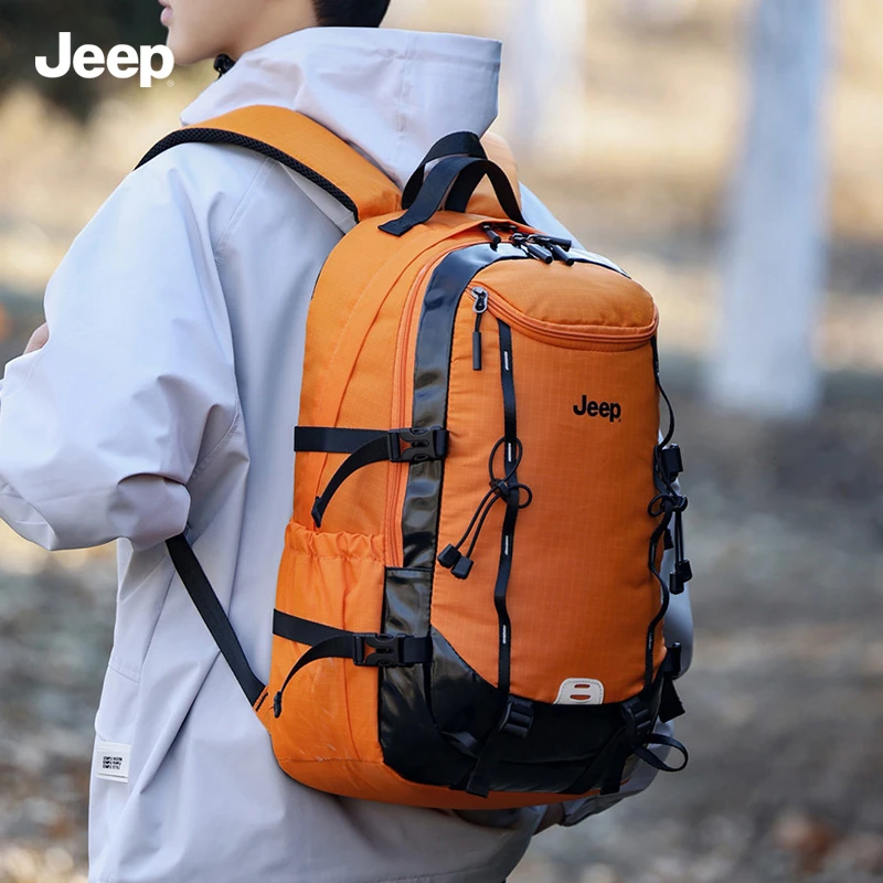 JEEP吉普双肩背包休闲风运动包登山包轻便双肩多功能户外运动包