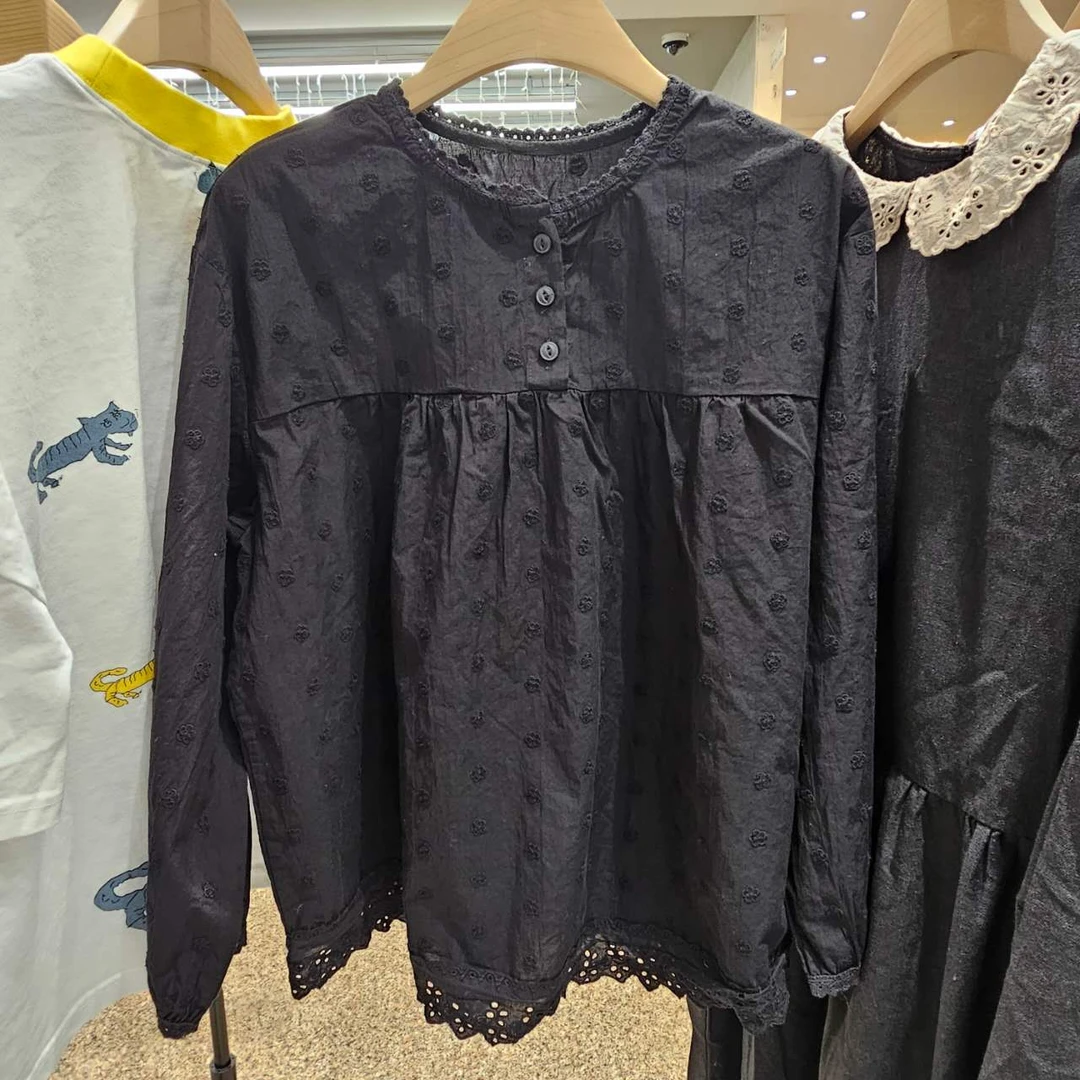 韩国正品不支持退换/九木/圆领蕾丝小衫0218