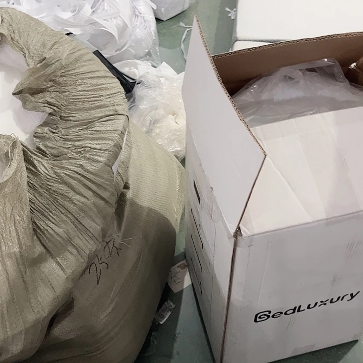 白色盒子记忆棉床垫150*200*8