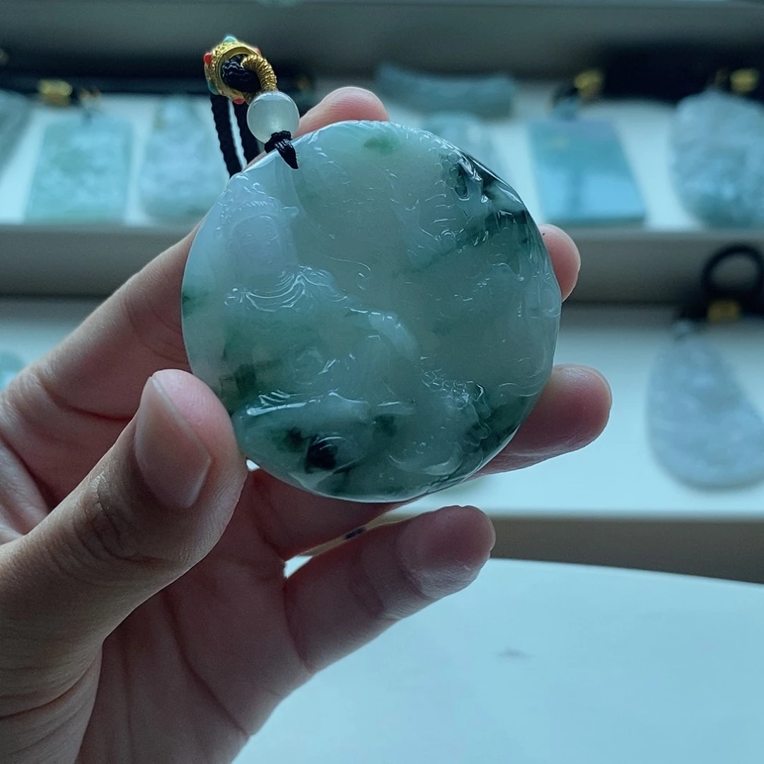【闪购商品】翡翠未镶嵌颈饰